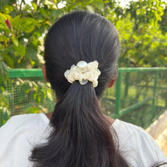 Pearl Scrunchies