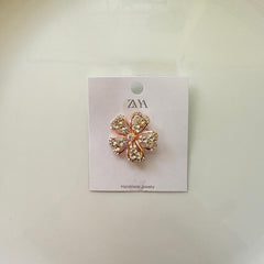 Zaya Brooch Pins