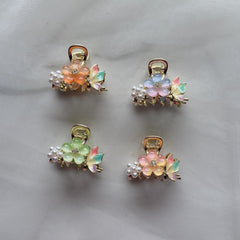 Zaya Flower Claw