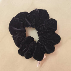 Velvet Scrunchies Med